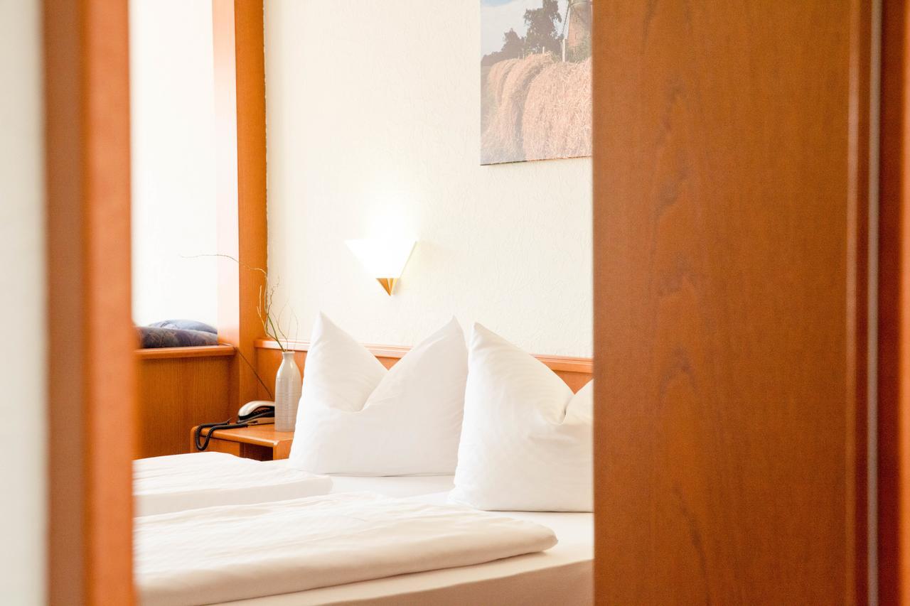 Hotel Am Meilenstein Dunkelforth Ngoại thất bức ảnh