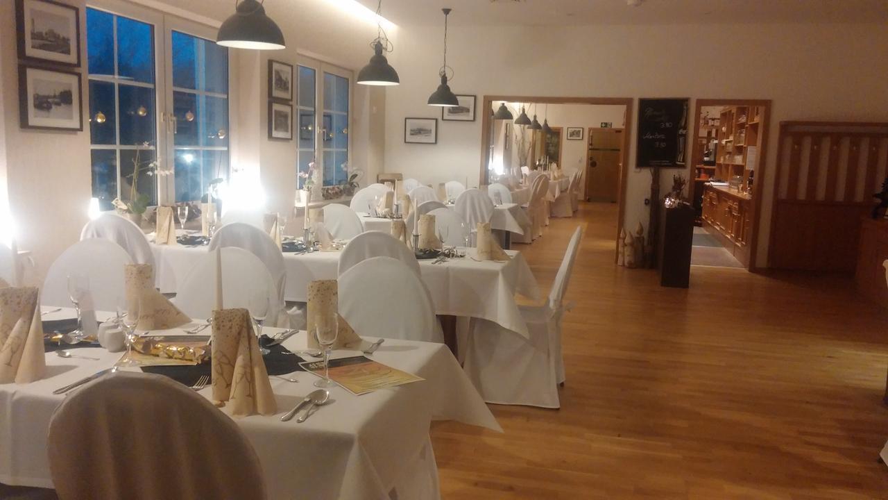 Hotel Am Meilenstein Dunkelforth Ngoại thất bức ảnh