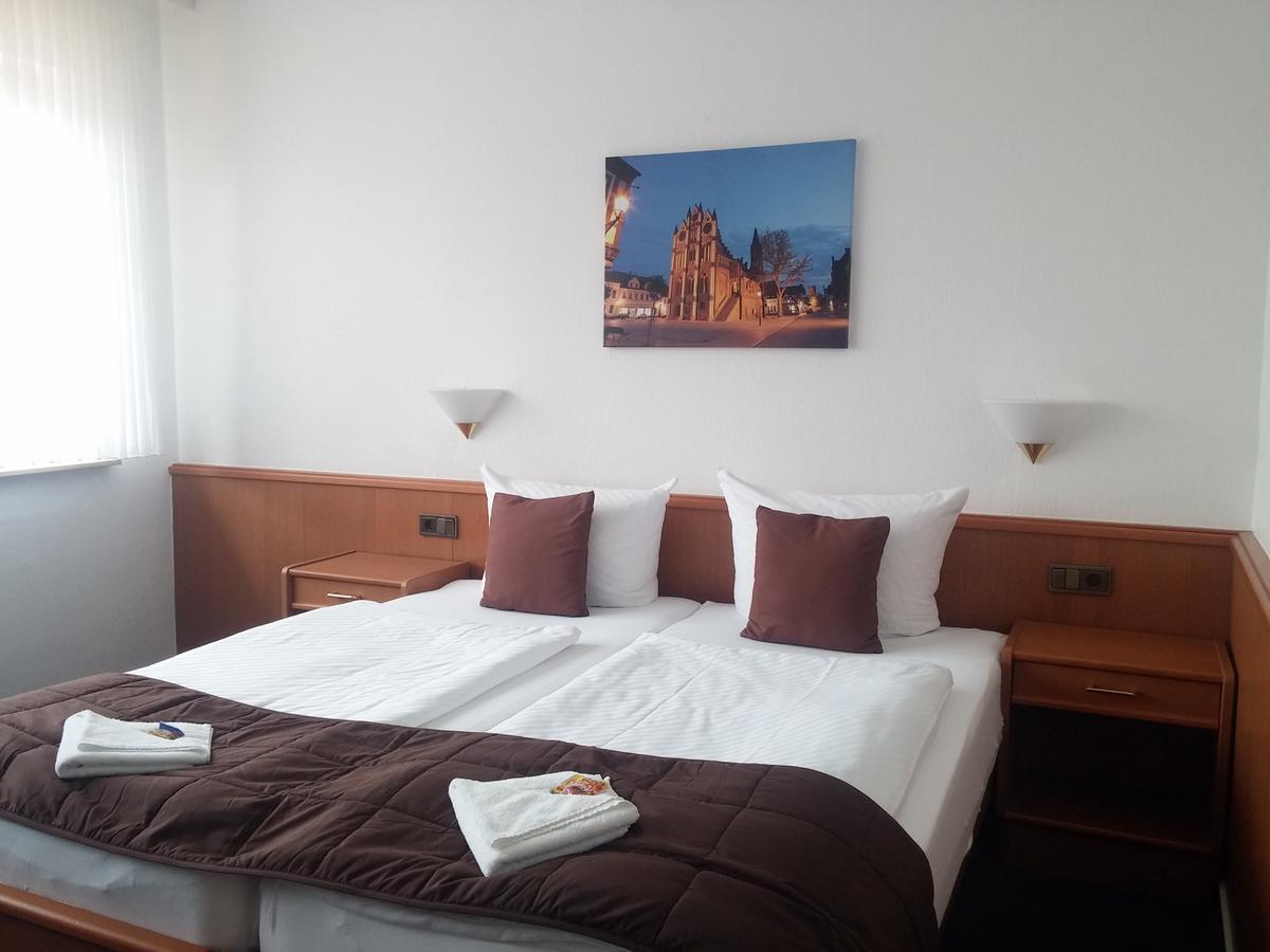 Hotel Am Meilenstein Dunkelforth Ngoại thất bức ảnh